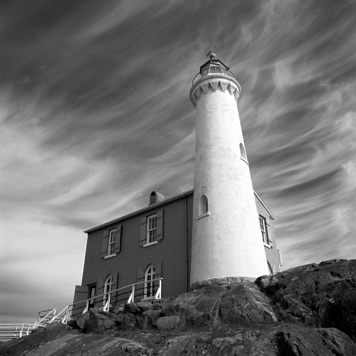 Victoria-Lighthouse_Web